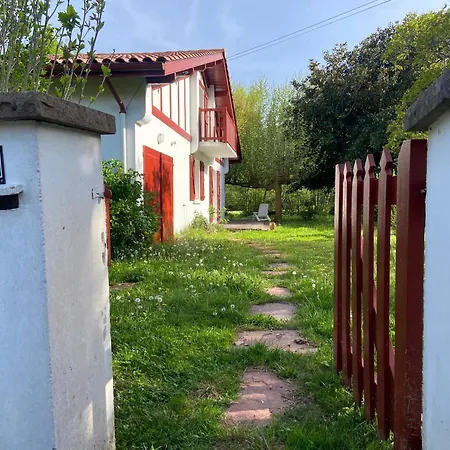 Maison Familiale Avec Jardin A Sare, Au Pied De La Rhune Prázdninový dům Sare