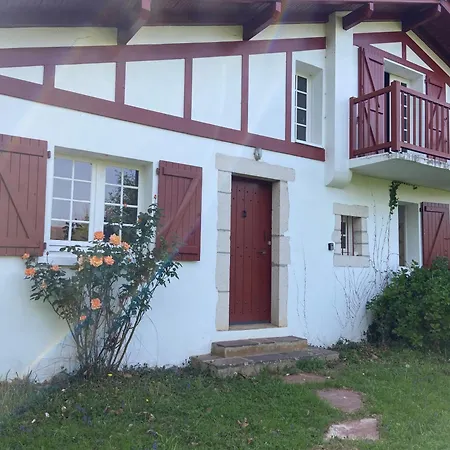 Maison Familiale Avec Jardin A Sare, Au Pied De La Rhune * Sare