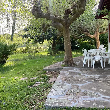 Maison Familiale Avec Jardin A Sare, Au Pied De La Rhune Prázdninový dům